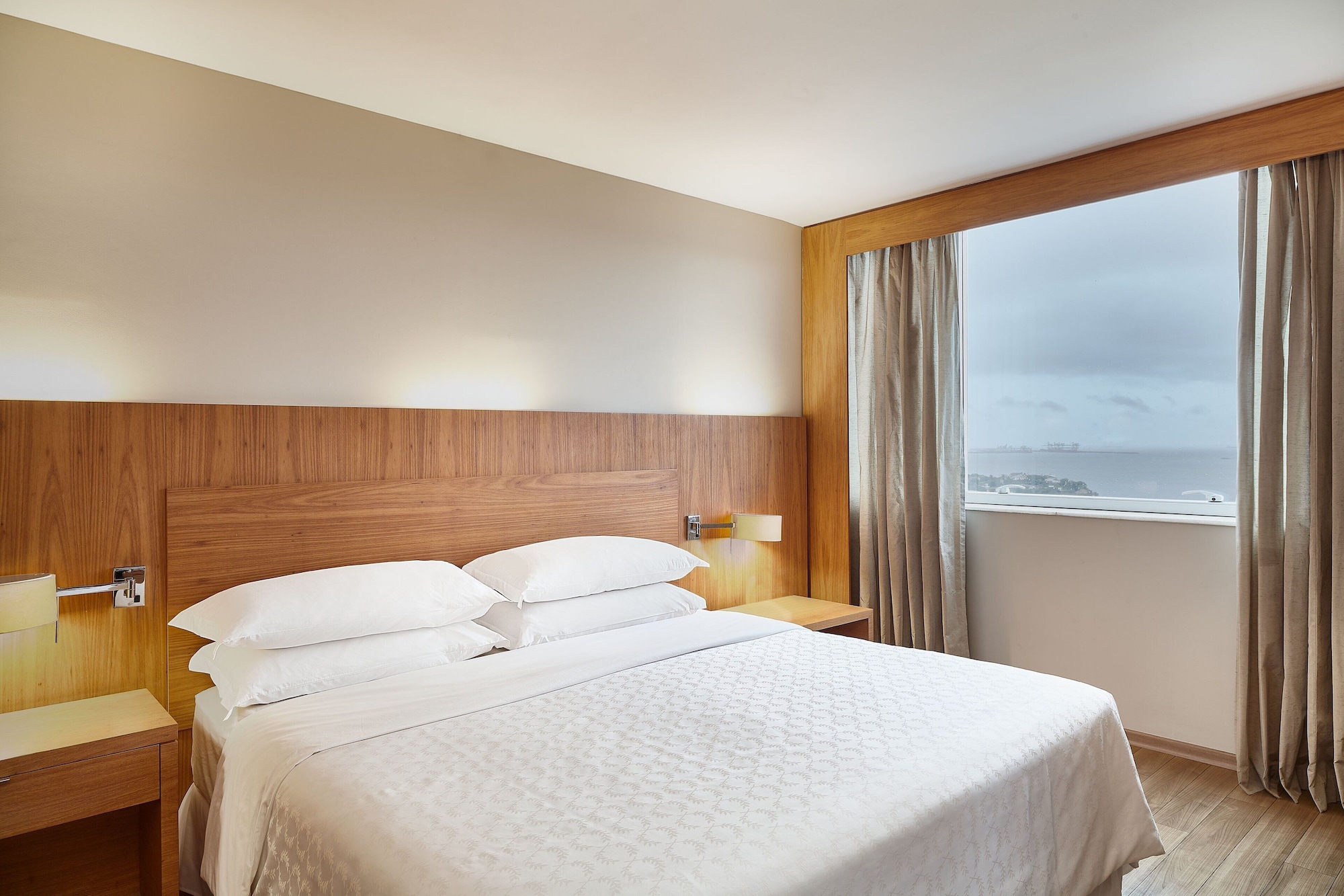 CLASSIC, KING BED, OCEAN VIEW, LOW FLOOR