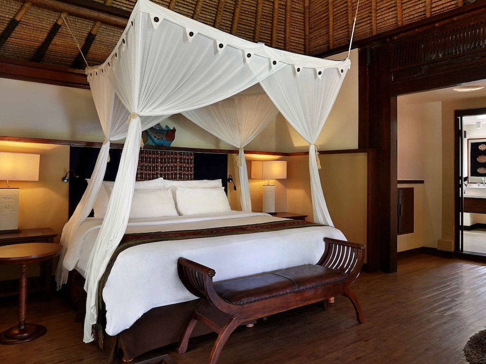 Novotel Lombok Resort and Villas 35/80
