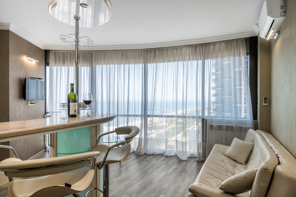 Orbi Sea Towers Hotel Official 32/47