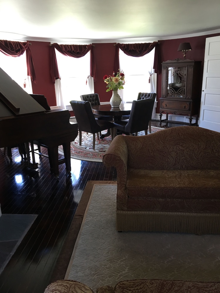Baldwinsville Bed and Breakfast 38/62