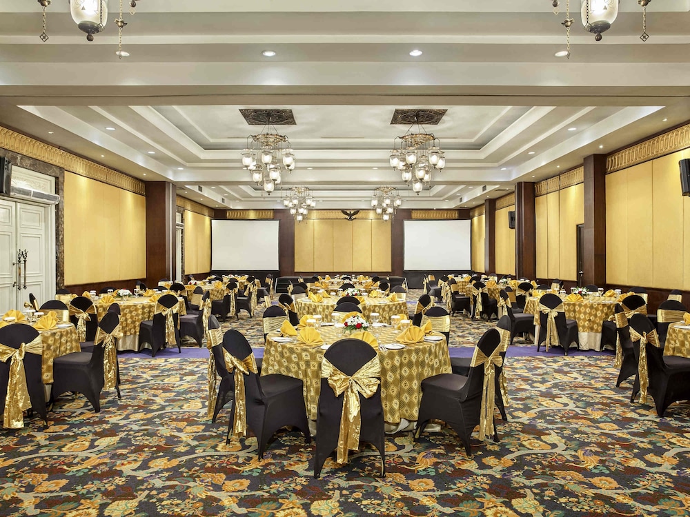 The Phoenix Hotel Yogyakarta - Handwritten Collection 48/61