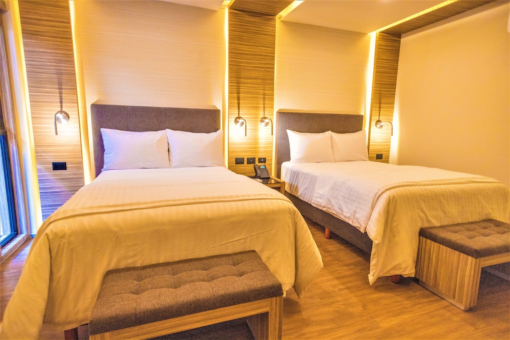 STANDARD, DOUBLE BED