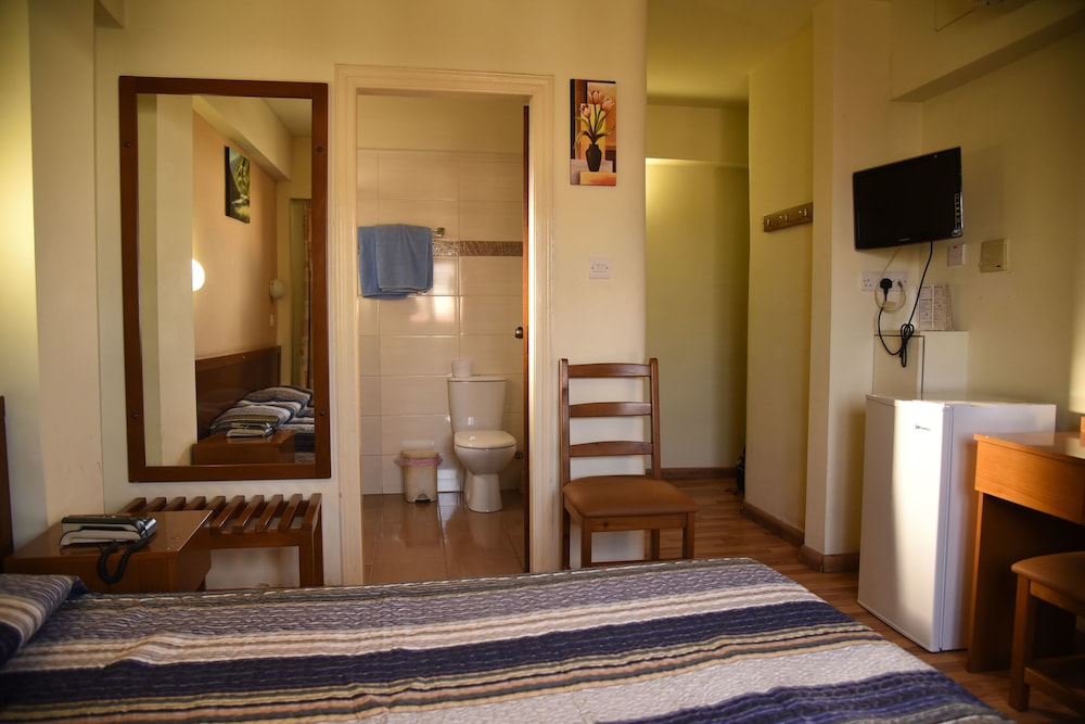 Elysso Hotel 43/60
