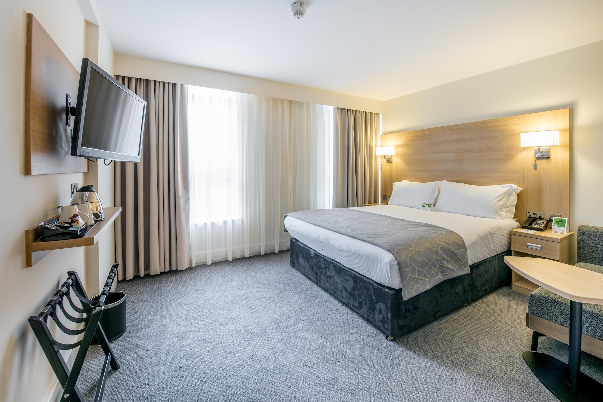 PREMIUM, KING BED