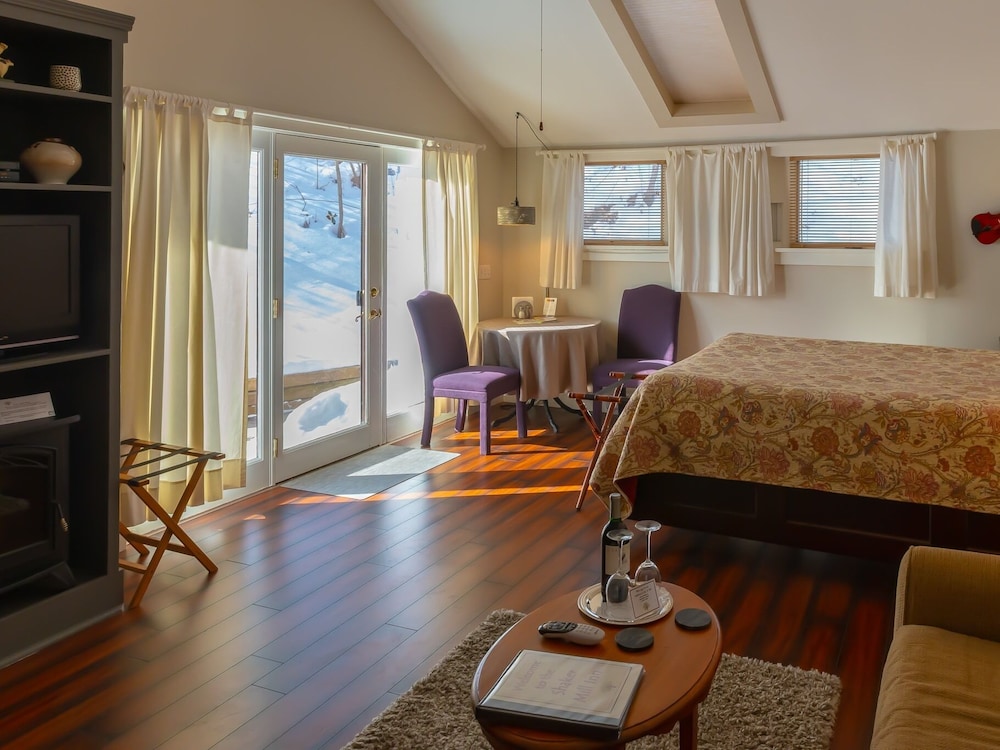 Shaker Mill Inn 39/50