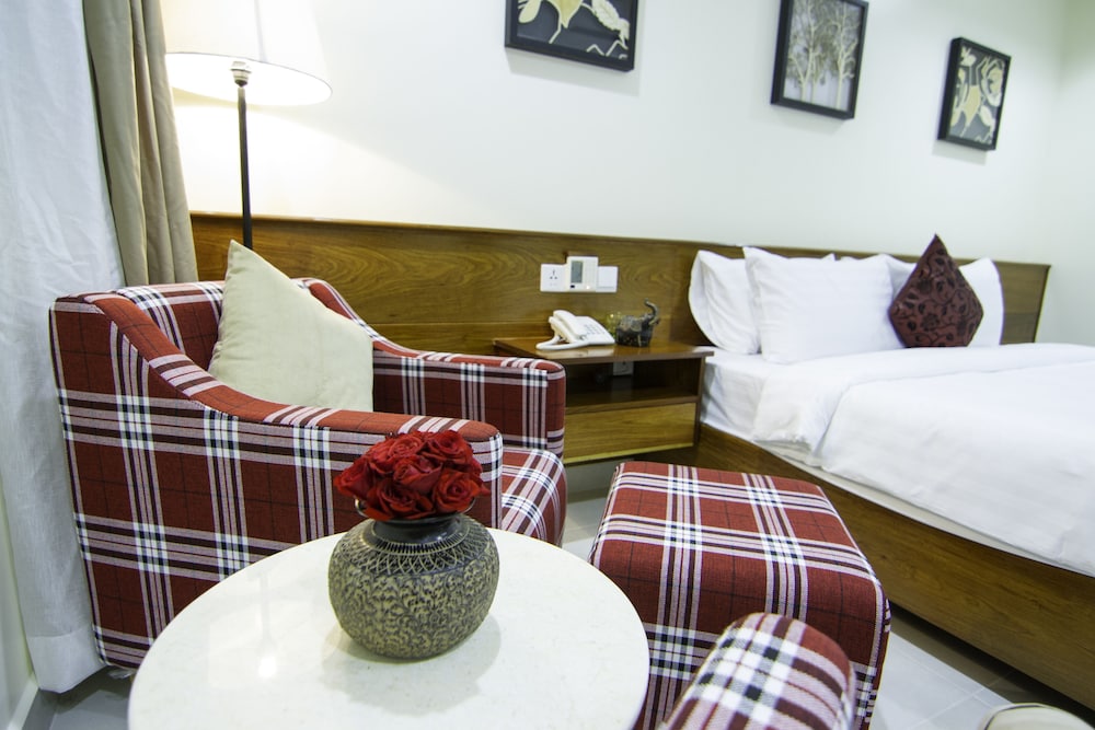 Rose Emerald Hotel 41/63