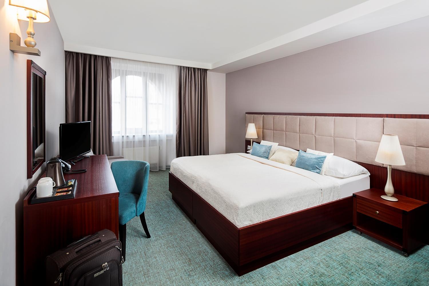 Room, Double Bed
