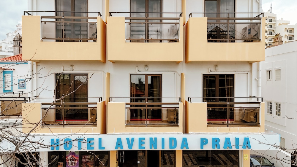 Avenida Praia 2/65