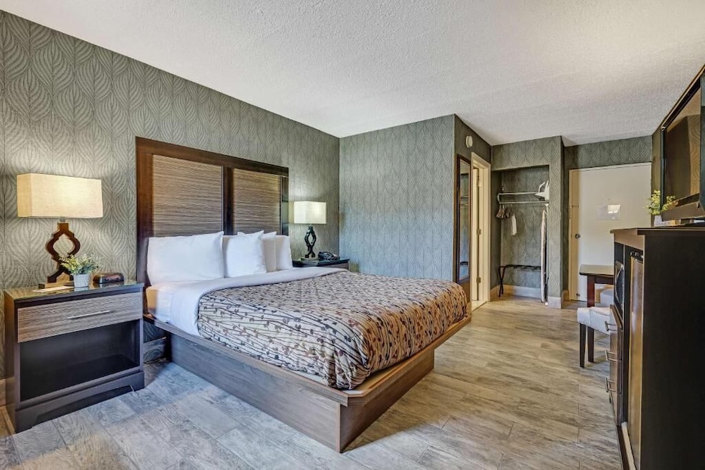 Blue Creek Inn 5/30