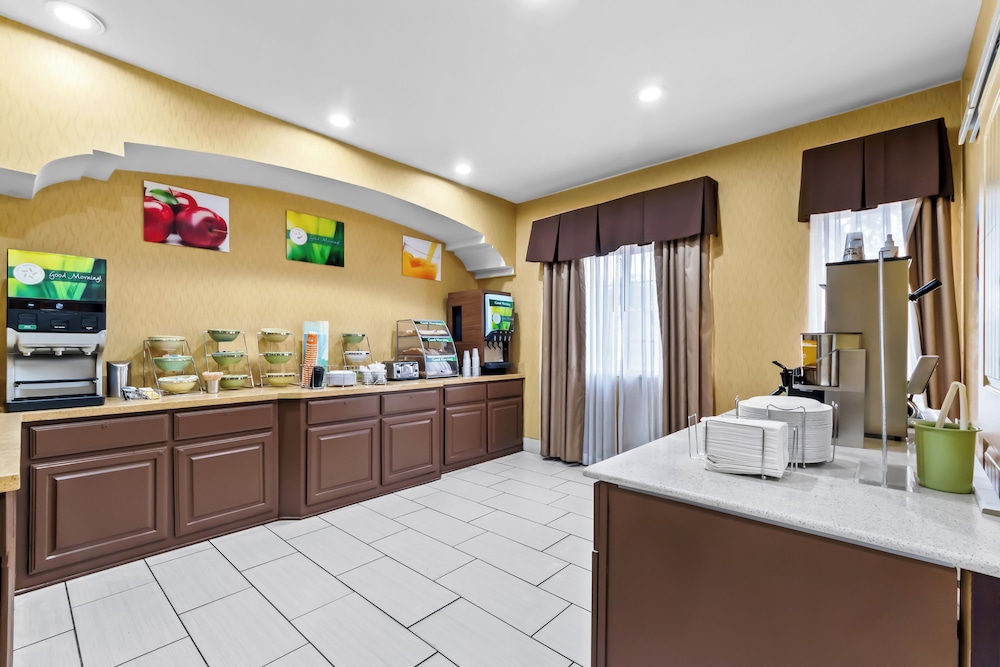 restaurant cafeteria