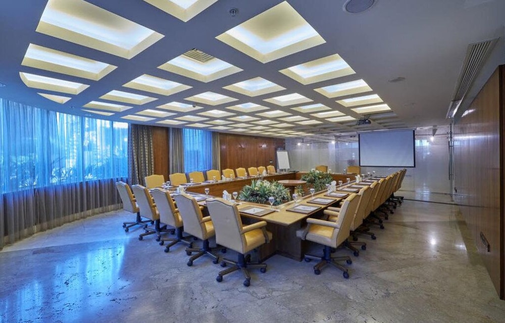 Coral Beach Hotel & Resort Beirut 38/49