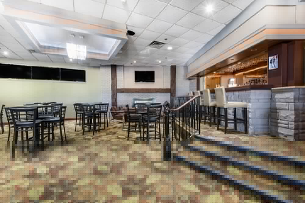 Quality Inn & Conference Centre Midland 36/54