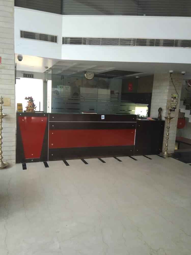 Hotel Rajshree 4/44