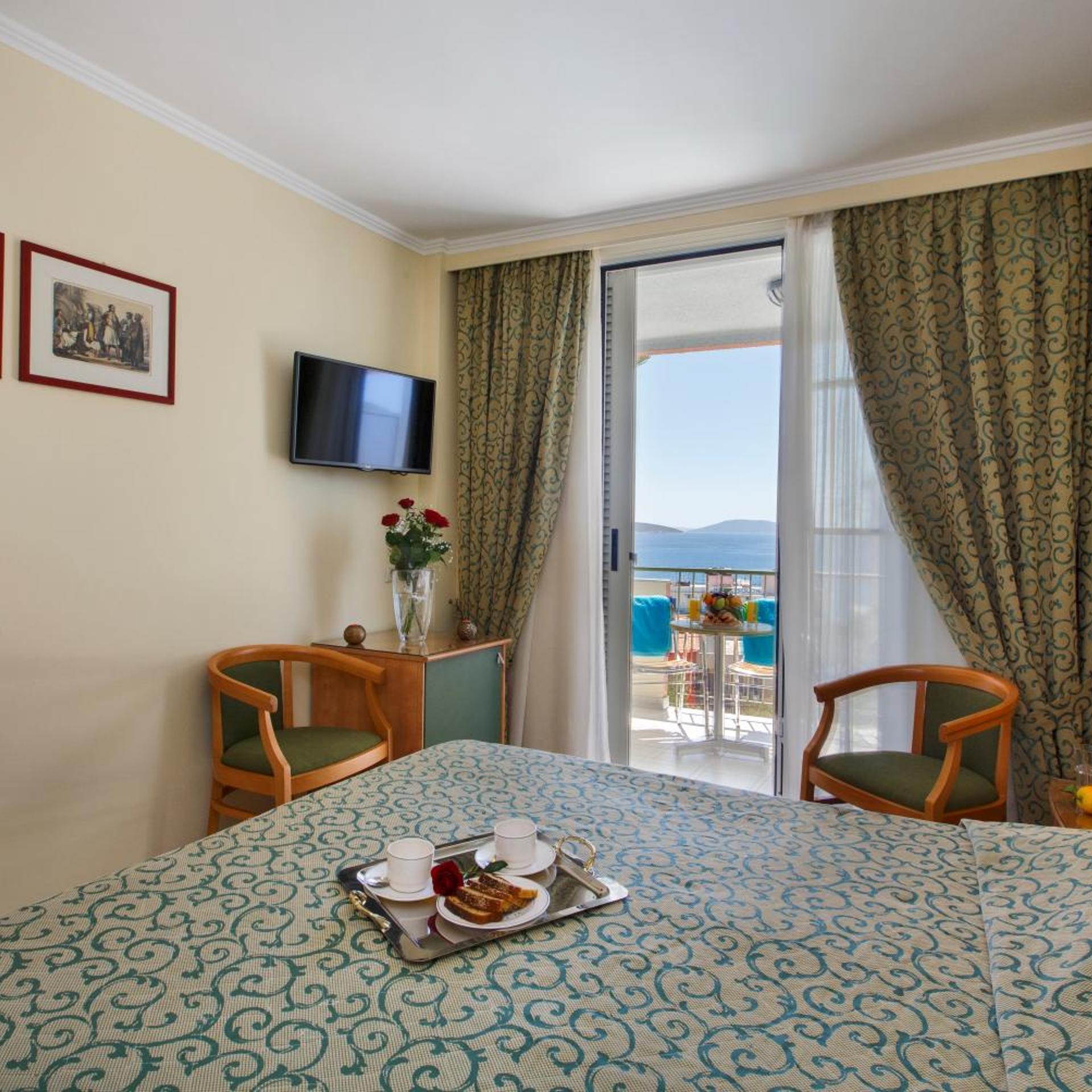 Tolon Holidays 40/56