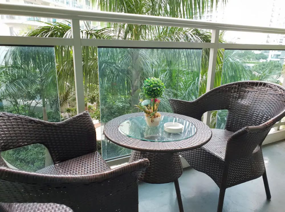 Azure Luxury Beach Suites By Vacationsph 44/50