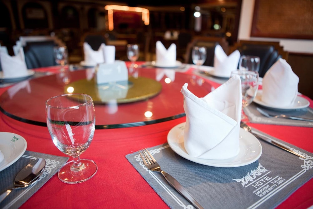 restaurant cafeteria