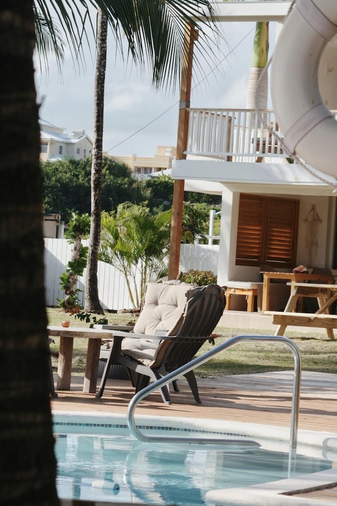 MoonRaker Beach Hotel 24/50