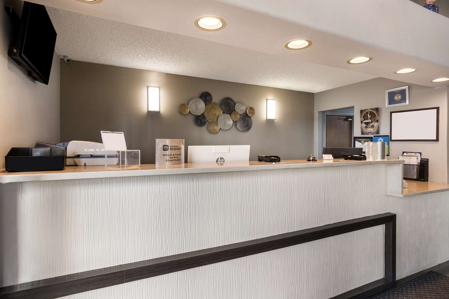 Surestay Hotel By Best Western Grants 3/16