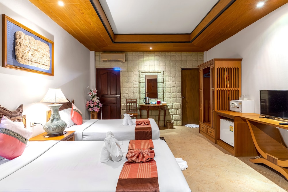 COCONUT BEACH RESORT 52/74