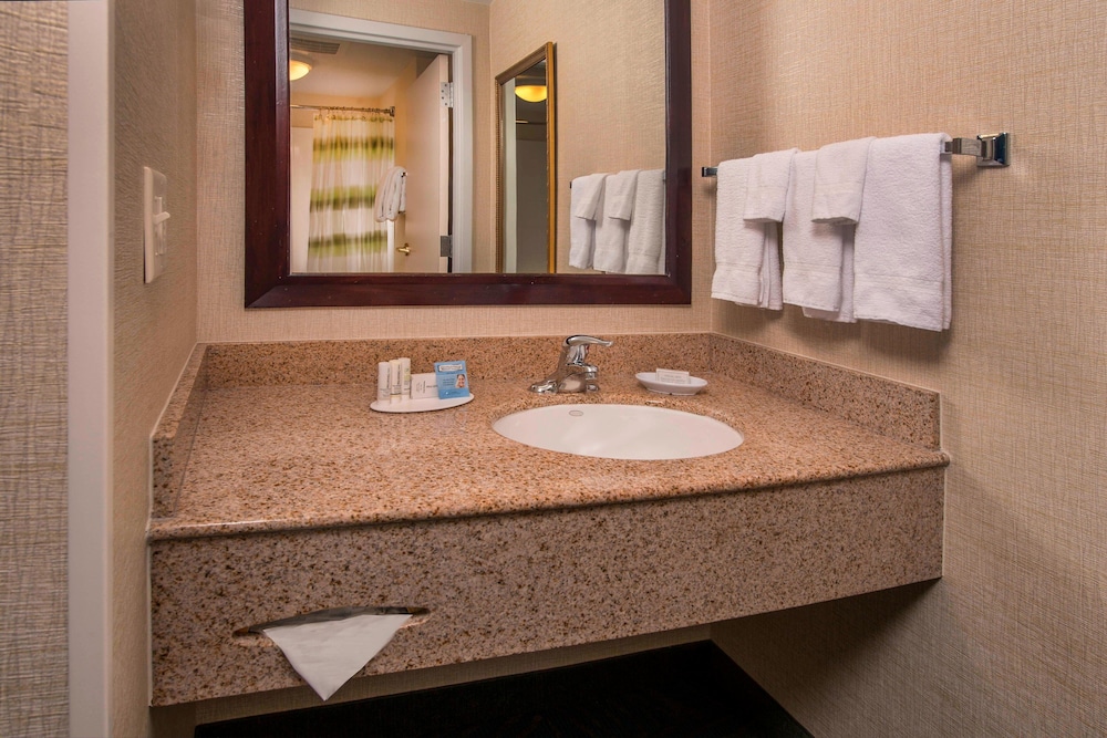 Springhill Suites by Marriott State College 25/63