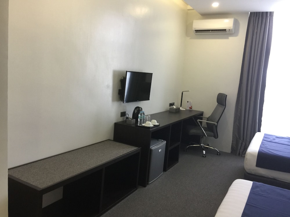 Mezzo Hotel 33/42