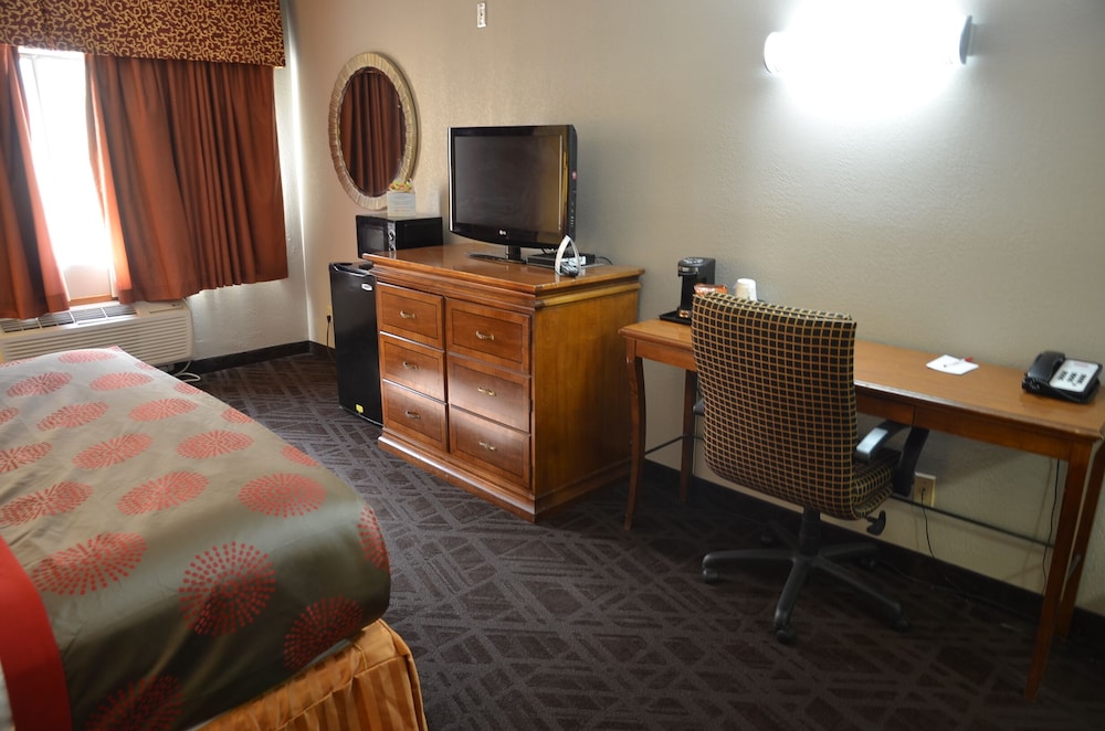 Ramada By Wyndham Barstow 32/36
