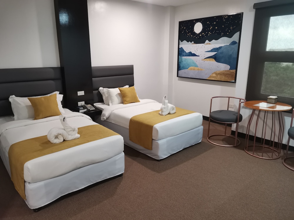 Palette Angeles, Clark International Airport, Formerly Boss Hotel 53/61