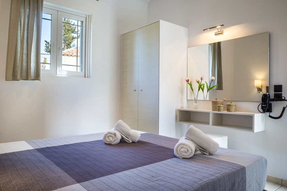 Cypress Garden Villas 10/50