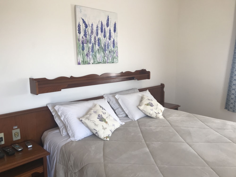 Hotel Bergblick 4/23