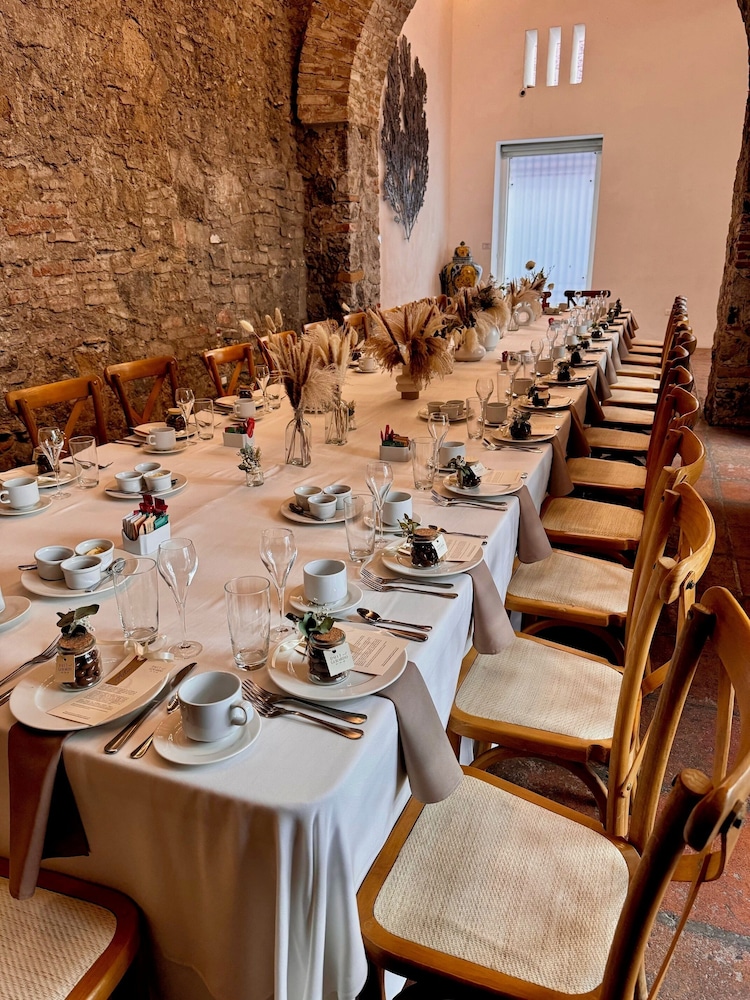 Hotel Boutique Casareyna 60/67