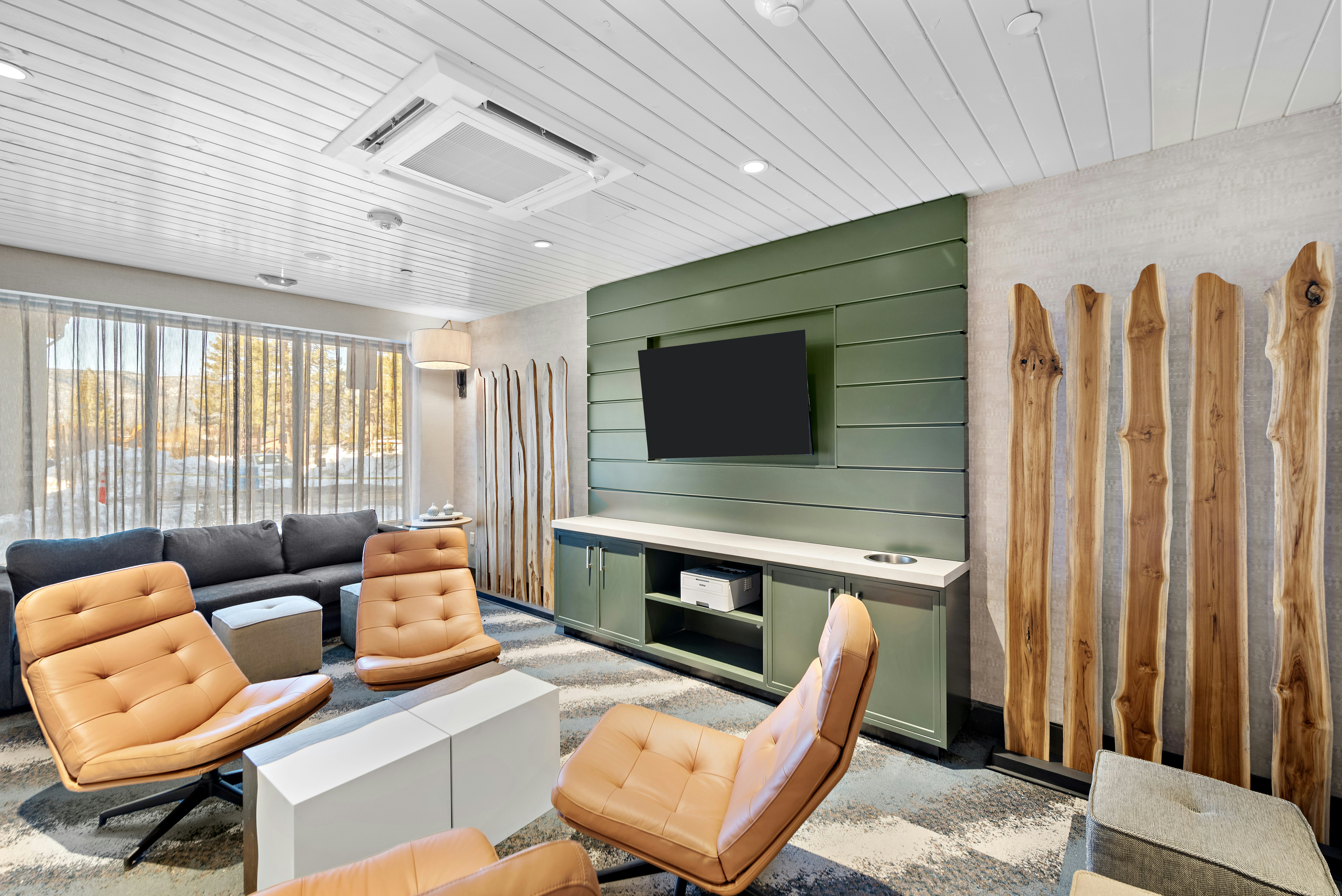 Hampton Inn Big Bear Lake 20/20