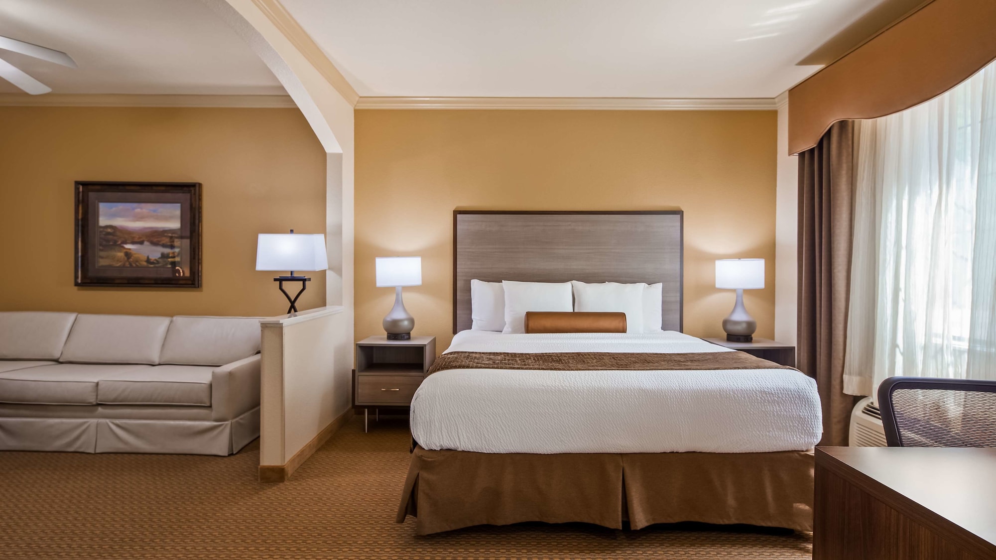 Suite, King Bed, Jetted Tub