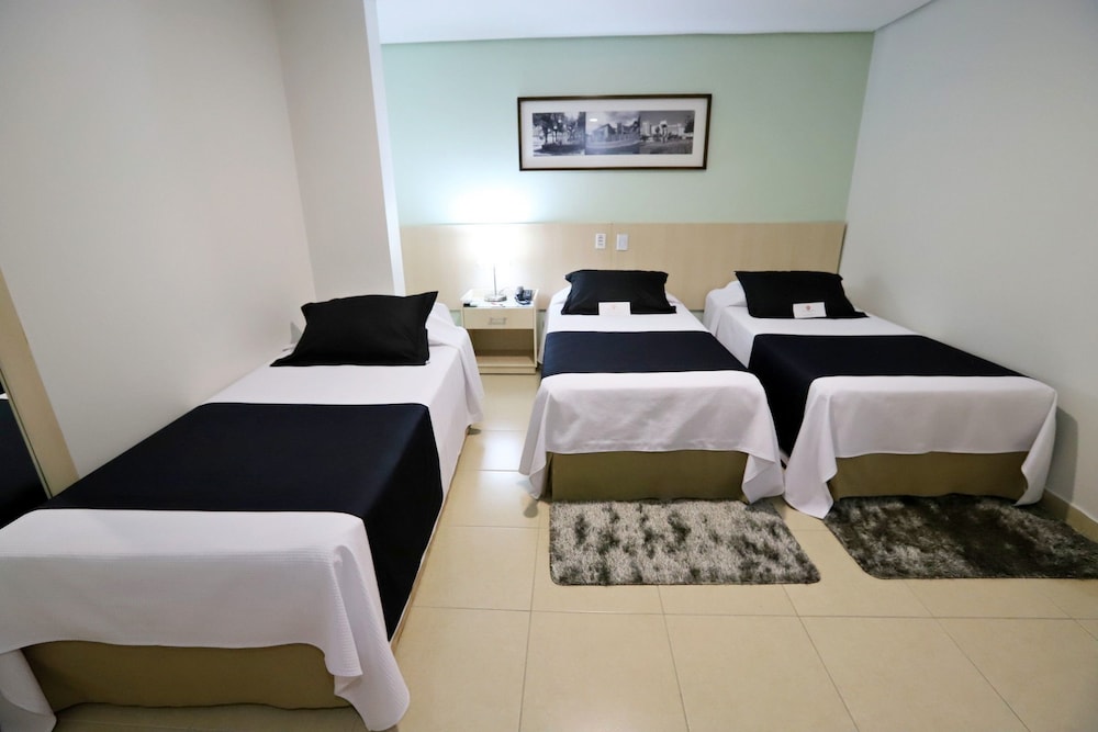 JUNIOR, APARTMENT, TRIPLE, TWIN BEDS