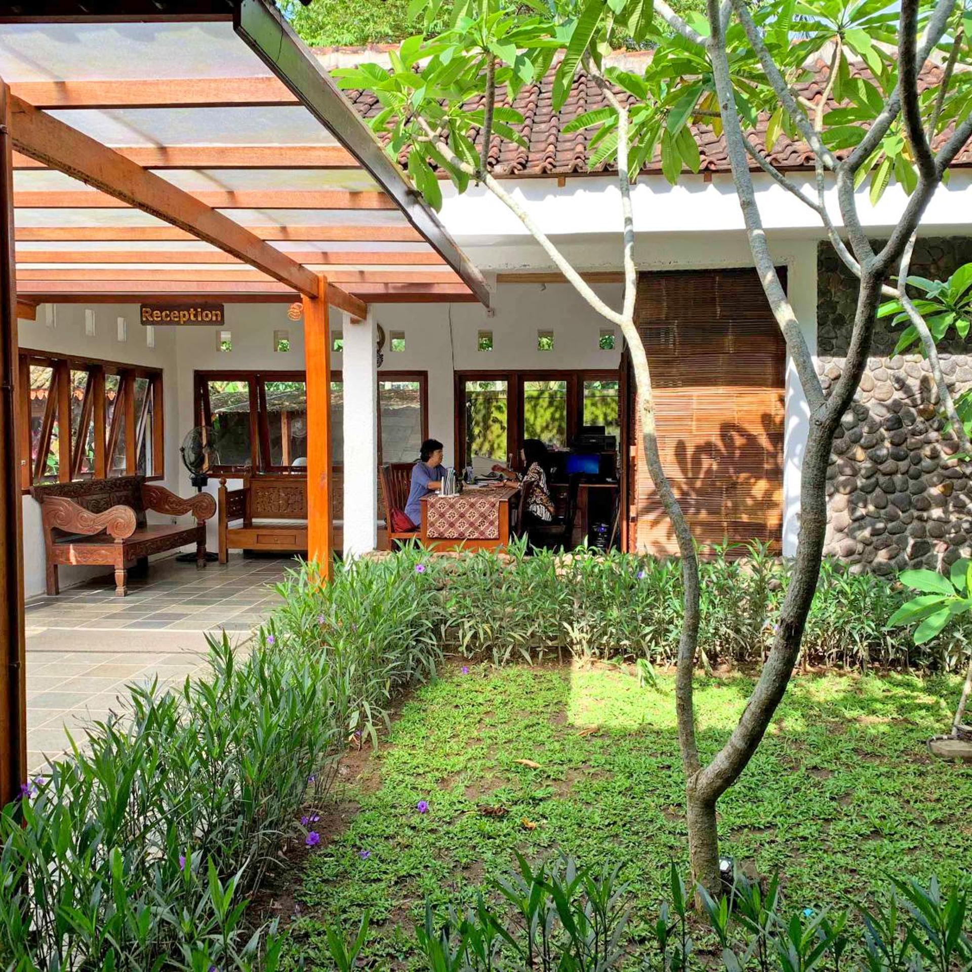 The Nalaya Hotel & Resto 45/49