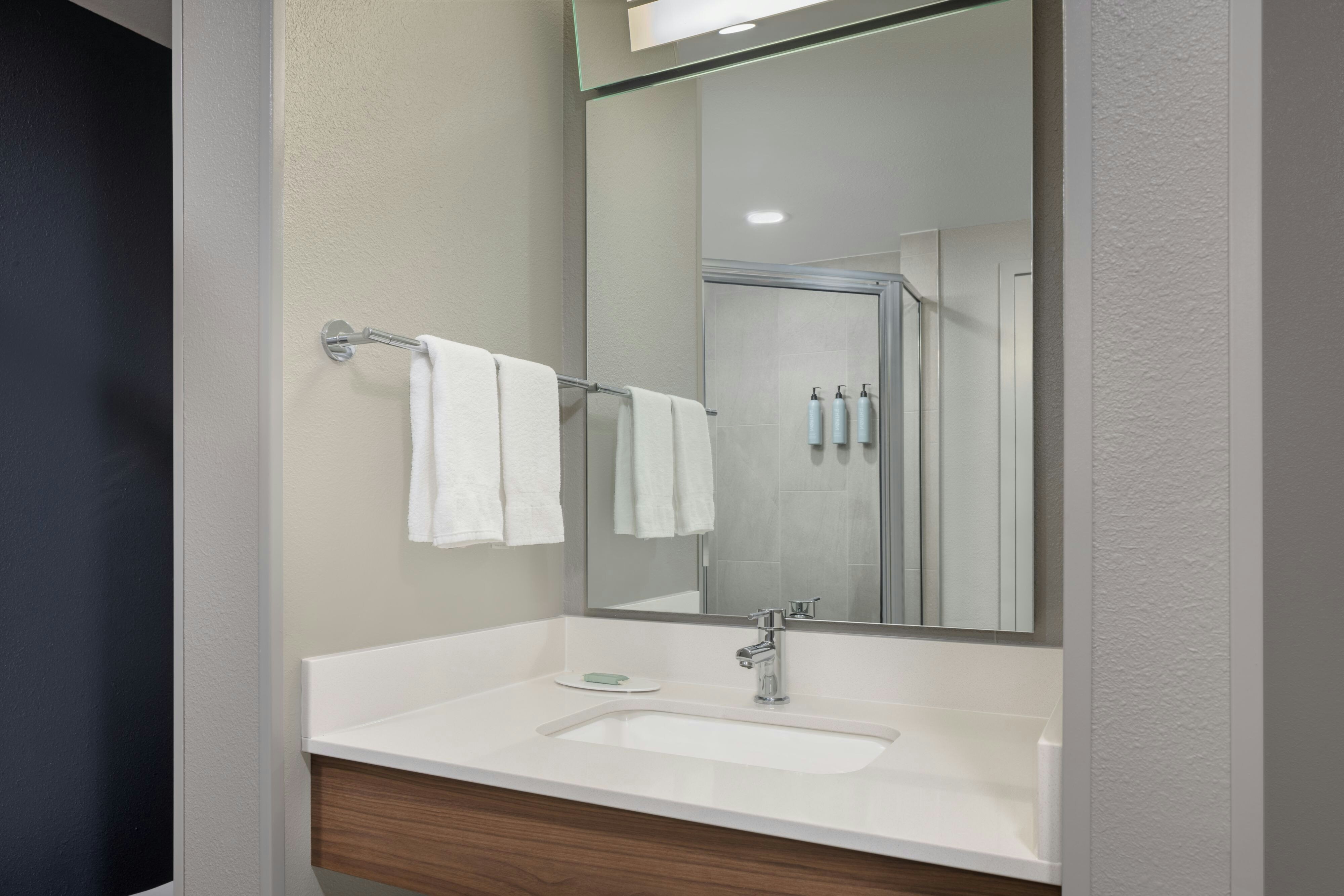 Courtyard By Marriott Little Rock Downtown 28/29