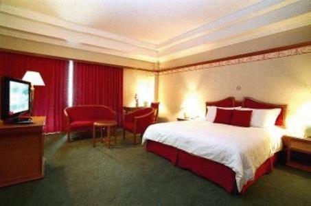 غرفة سوبيريور بسرير كوين، Grand Palace Hotel 2/2