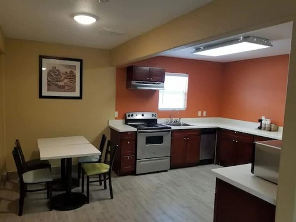 Captain Apos S Quarters Inn 60/69