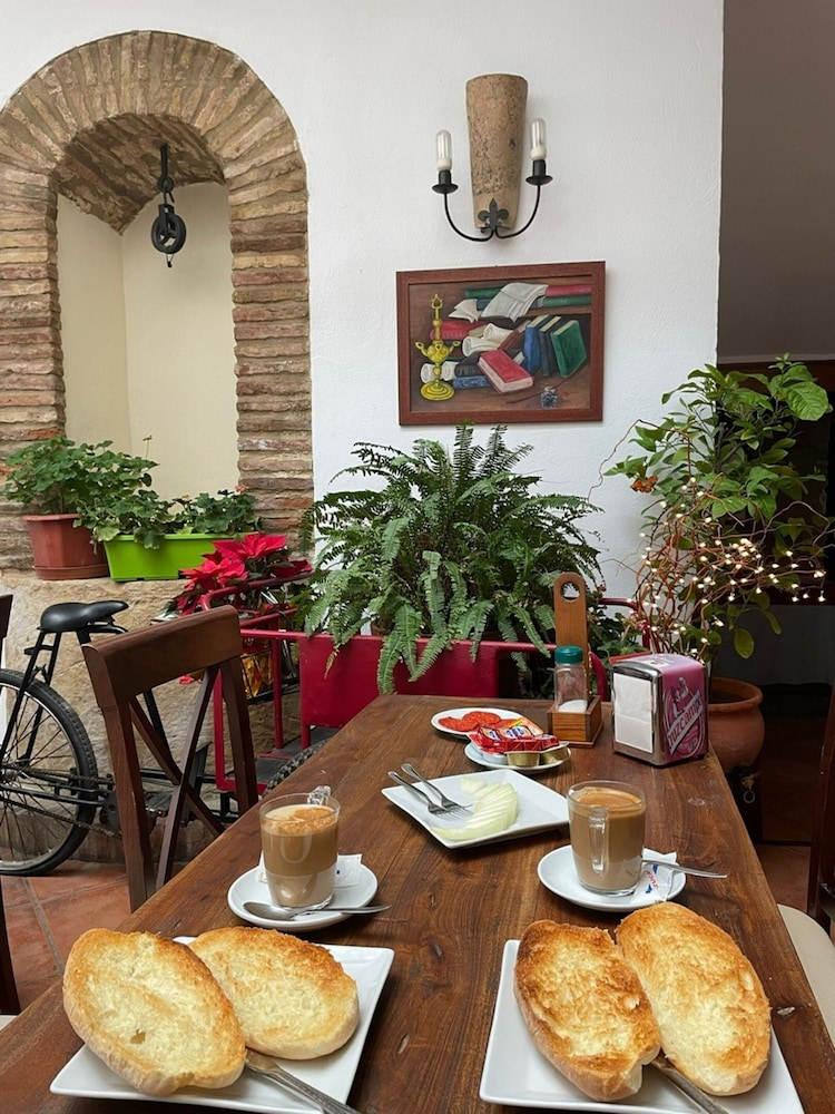 Plateros Hotel 35/50