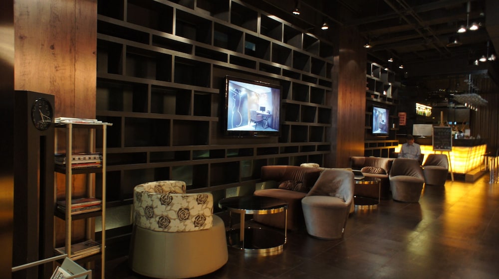 Qingdao Housing International Hotel 27/42