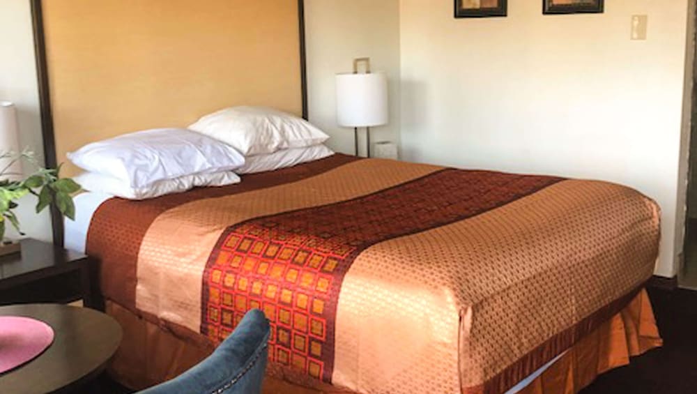 Dunes Motel 19/71