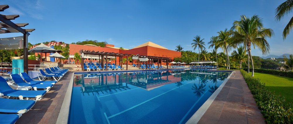 Las Brisas Huatulco 8/79