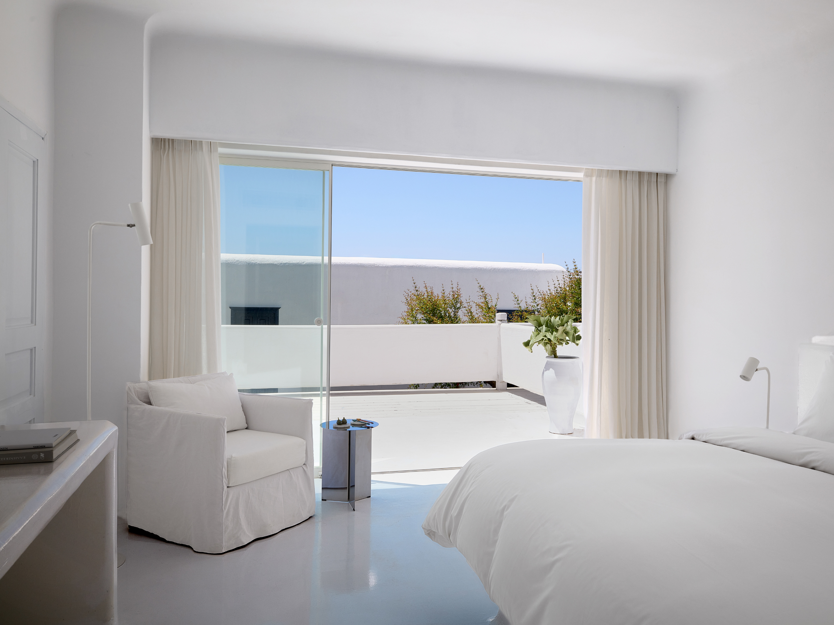 Apartment, Shared Pool