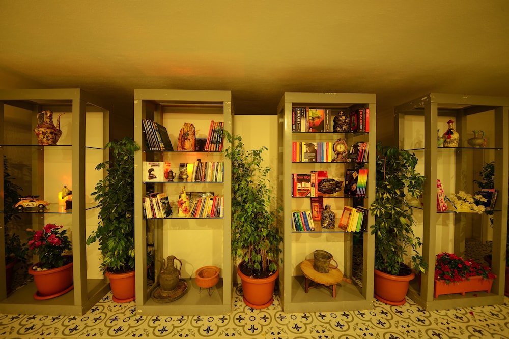 Neruda Pension 30/43
