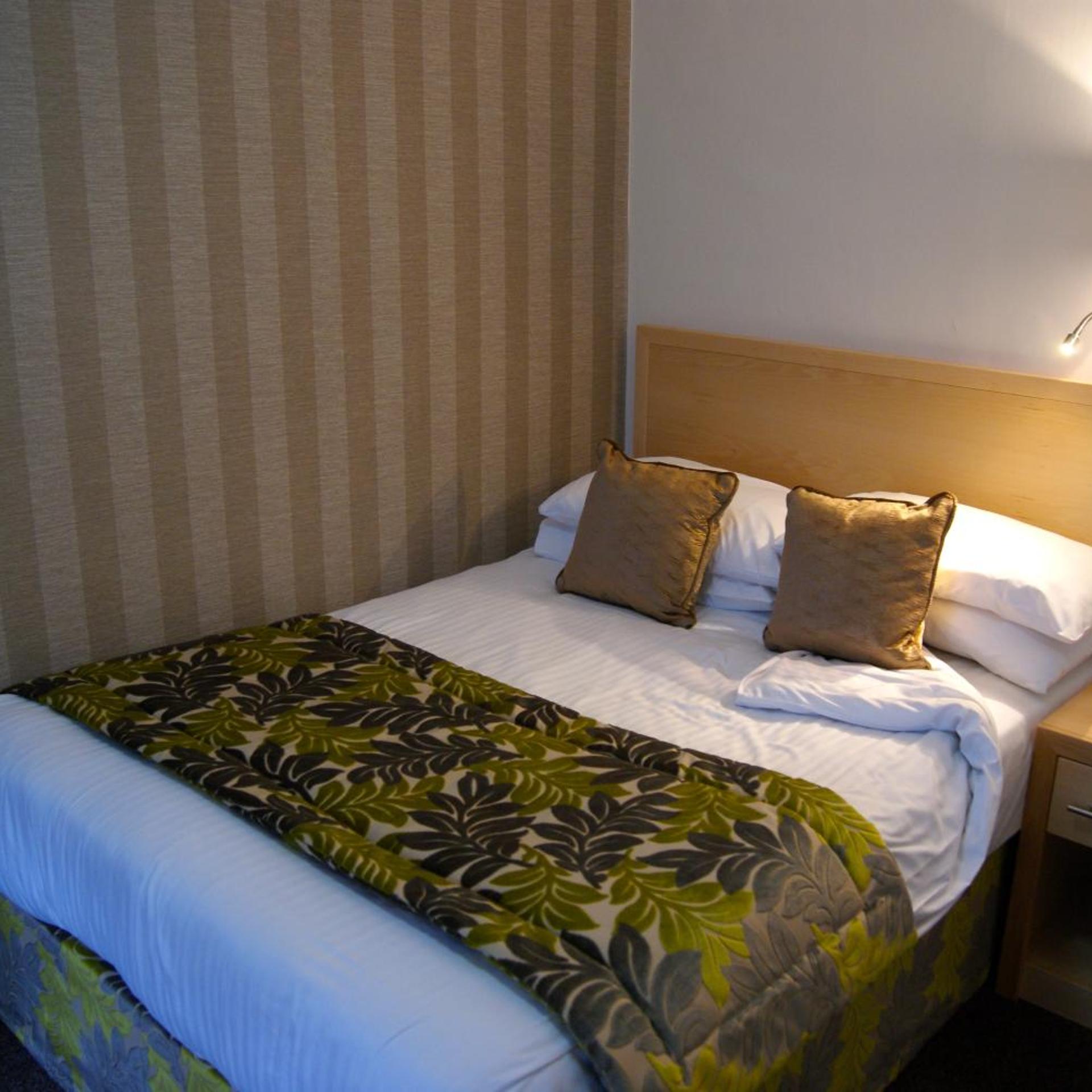 Room, Single