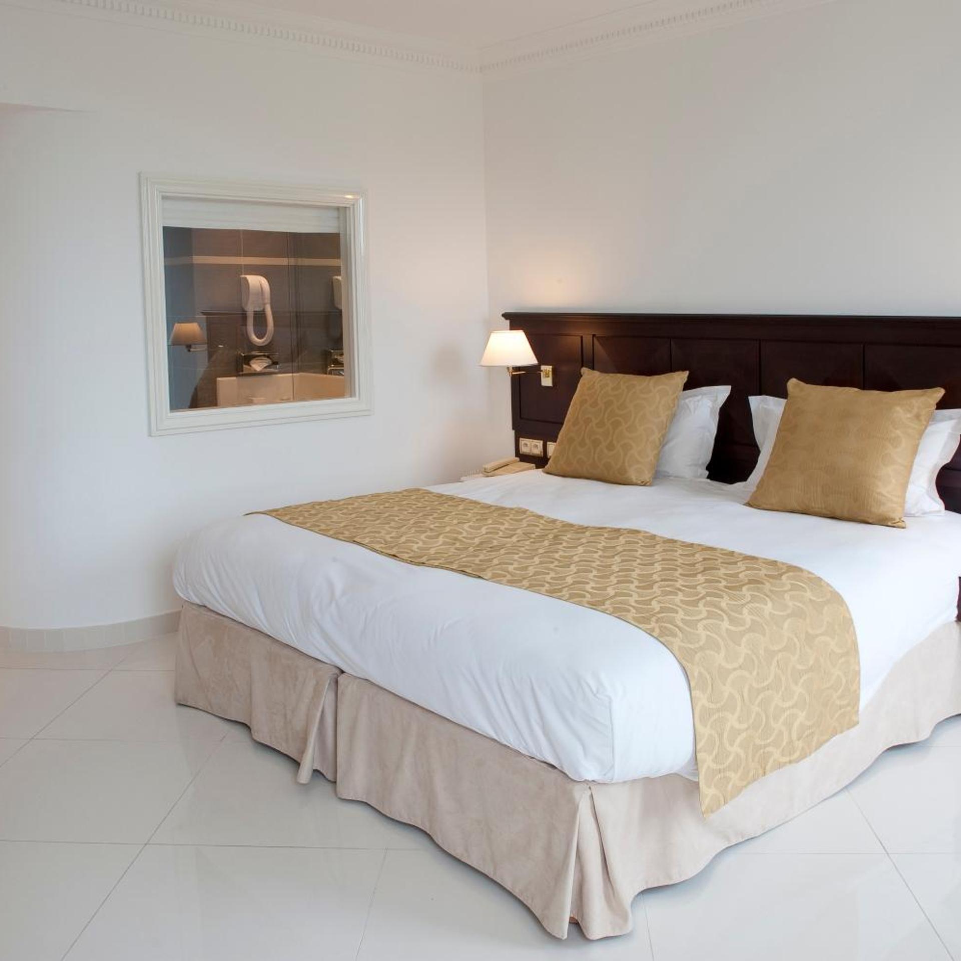 Exclusive, Double or Twin Bed, Park View