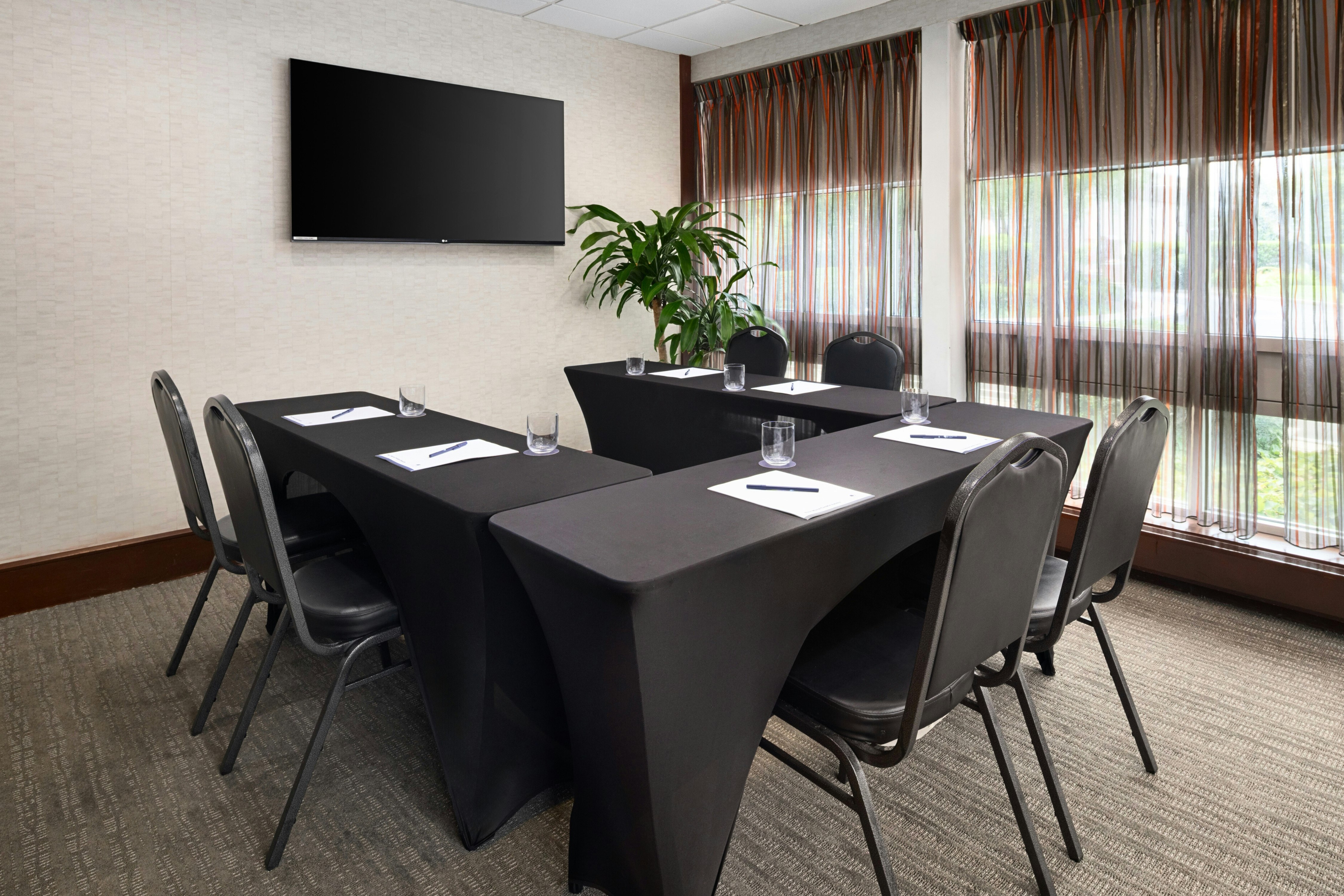 DoubleTree by Hilton Boston Bayside 35/44
