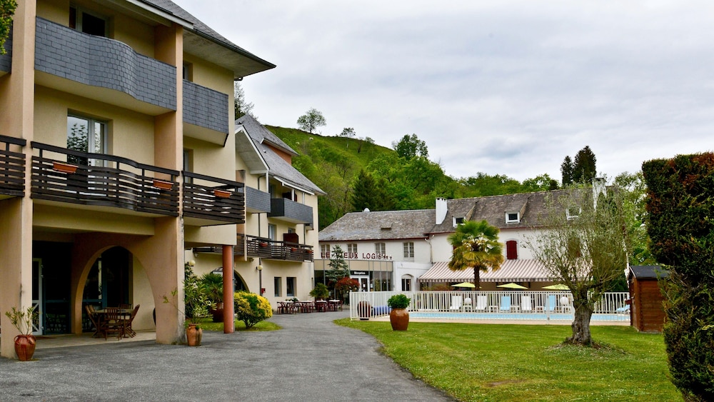 HOTEL LE VIEUX LOGIS 25/34
