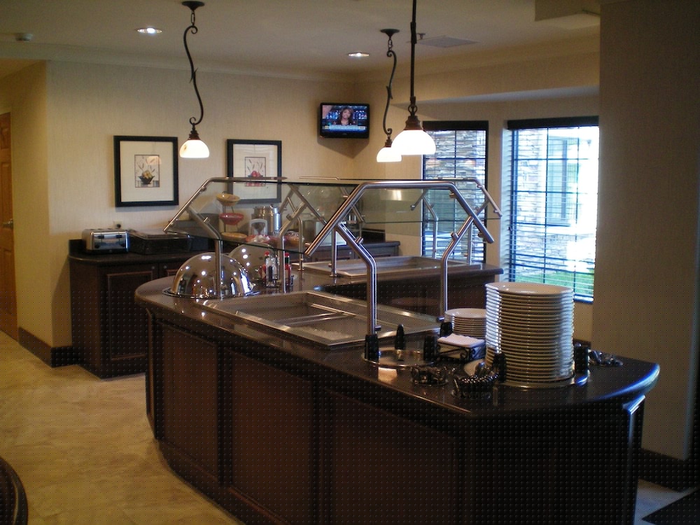 Staybridge Suites Wichita 58/79