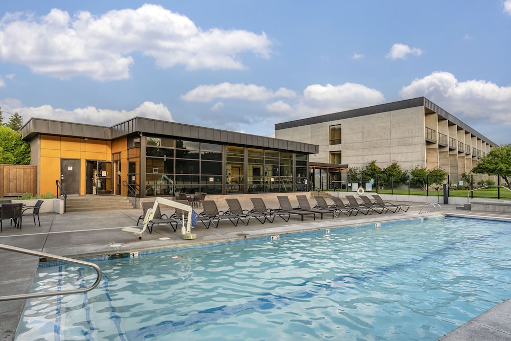 Best Western Plus Hood River Inn in HOOD RIVER - OR