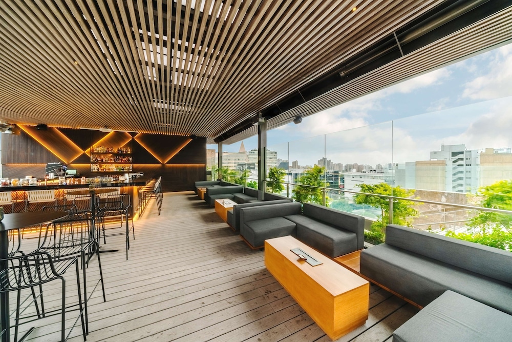 Hyatt Centric San Isidro Lima 50/75